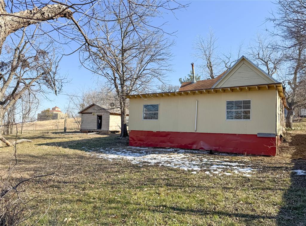 306 West 3rd Street Cisco, TX 76437 - Photo 5 of 35
