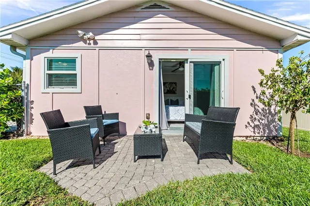 $10,000 | 10690 8th Street North, Naples, FL 34108