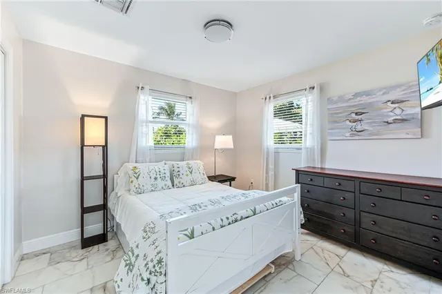 $10,000 | 10690 8th Street North, Naples, FL 34108