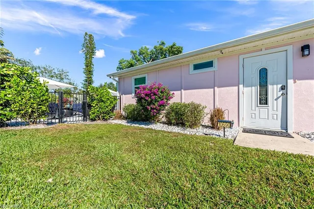 $10,000 | 10690 8th Street North, Naples, FL 34108