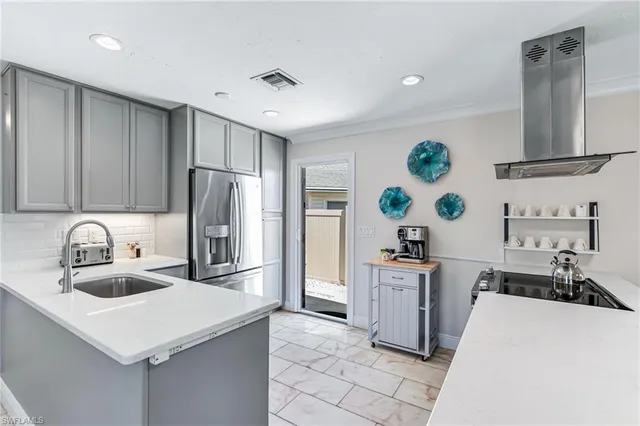 $10,000 | 10690 8th Street North, Naples, FL 34108