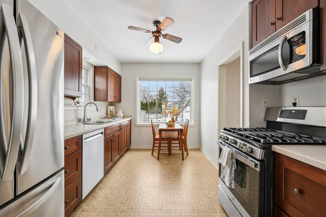 $399,900 | 120 West Henry Clay Street, Whitefish Bay, WI 53217