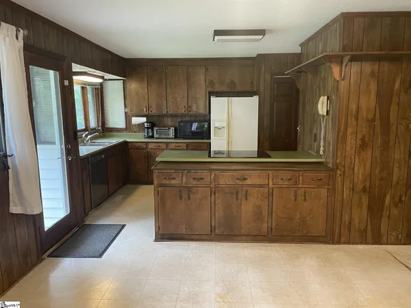 $570,000 | 445 Drummond Road, Enoree, SC 29335