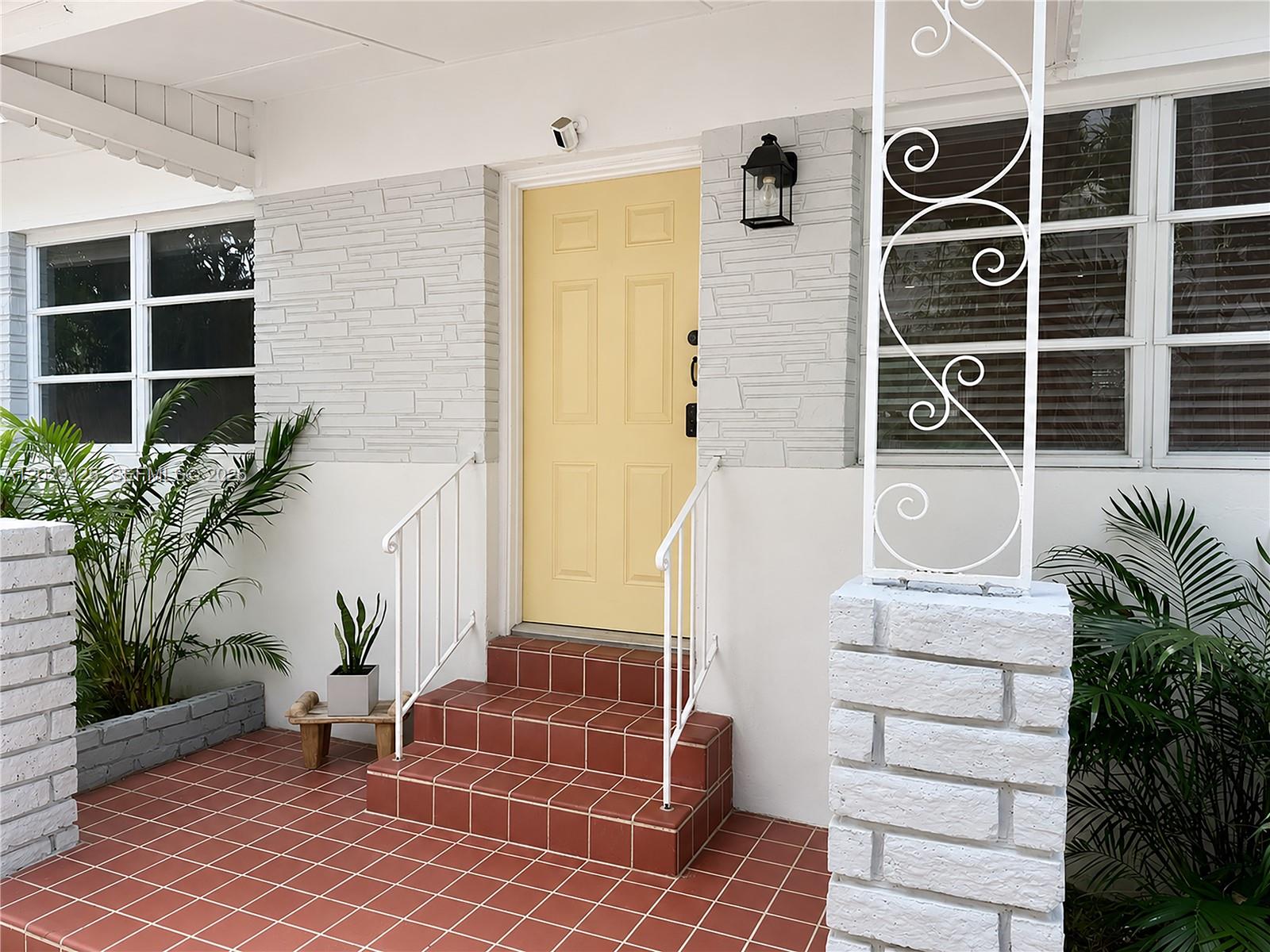 547 Northeast 64th Street, Unit 2 Miami, FL 33138 - Photo 13 of 14 Entry