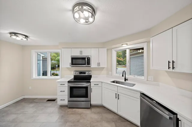 $549,900 | 80 Walden Pond Drive, Unit 80, Nashua, NH 03064