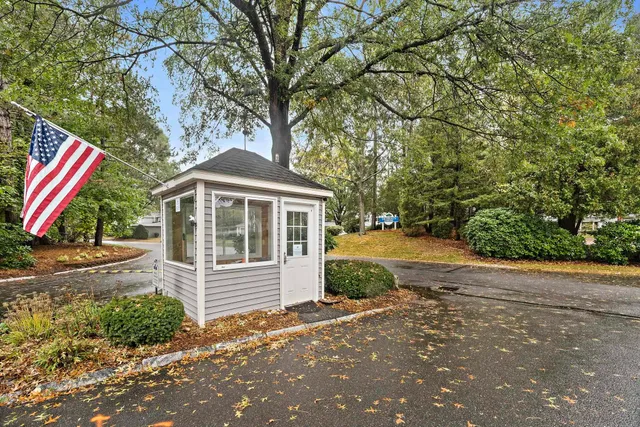 $549,900 | 80 Walden Pond Drive, Unit 80, Nashua, NH 03064