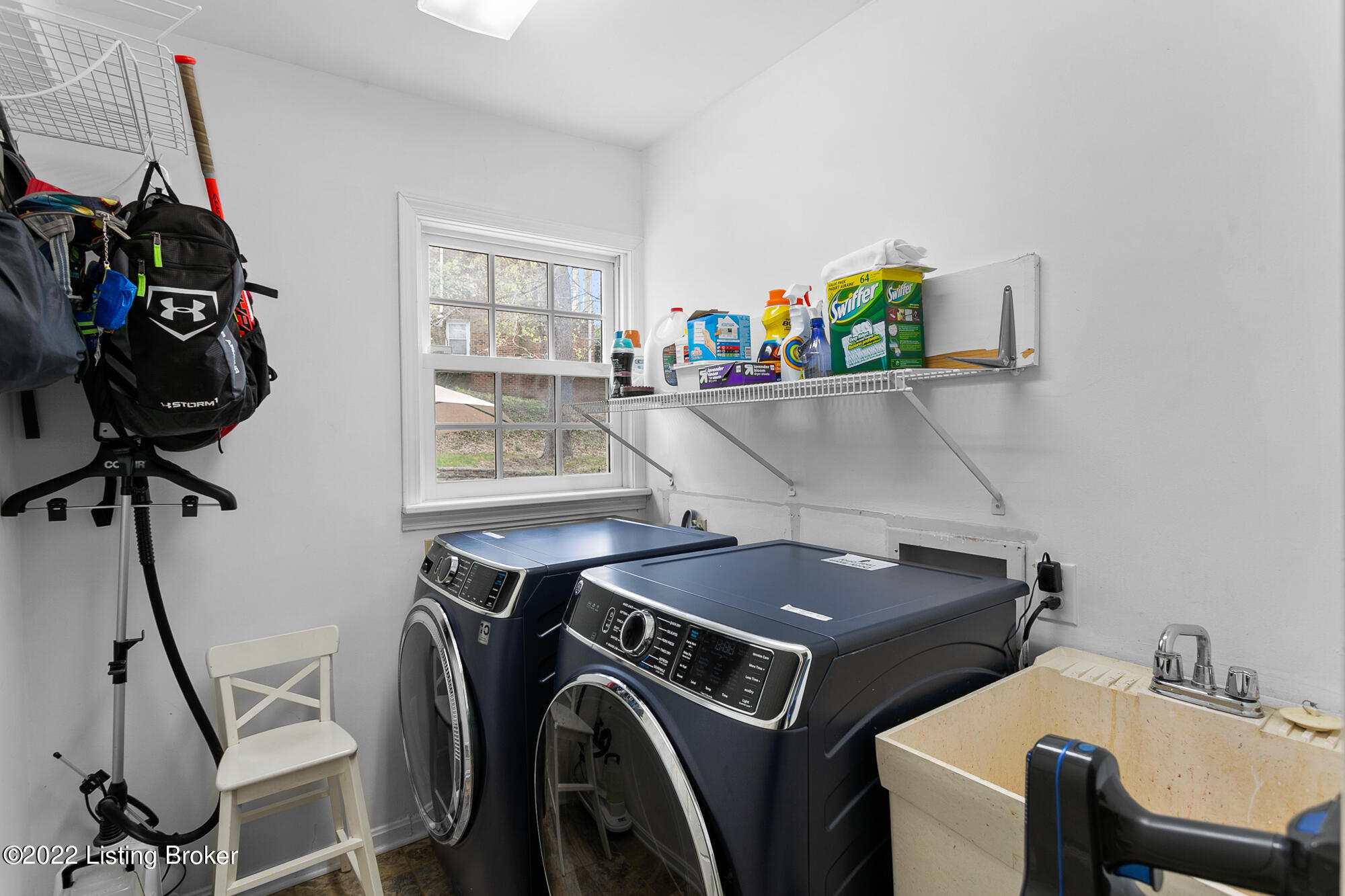 5300 Pueblo Road Louisville, KY 40207 - Photo 23 of 59 Laundry room