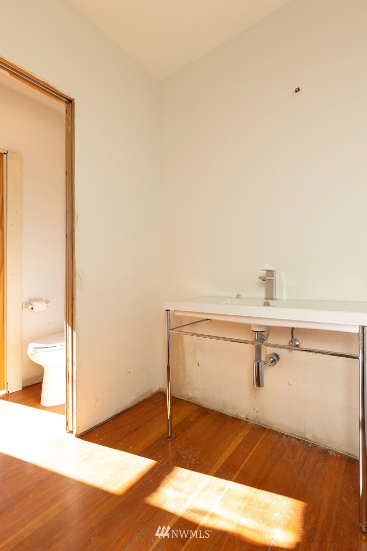 4233 Meridian Avenue North Seattle, WA 98103 - Photo 25 of 40 a view of utility room