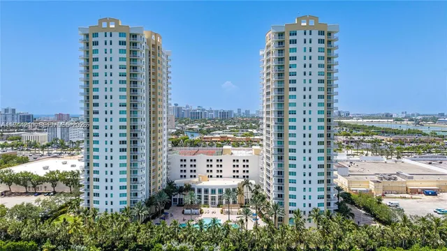 $3,000 | 1755 East Hallandale Beach Boulevard, Unit 1605E, Hallandale Beach, FL 33009