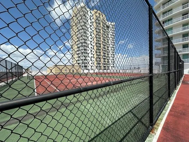 $3,000 | 1755 East Hallandale Beach Boulevard, Unit 1605E, Hallandale Beach, FL 33009