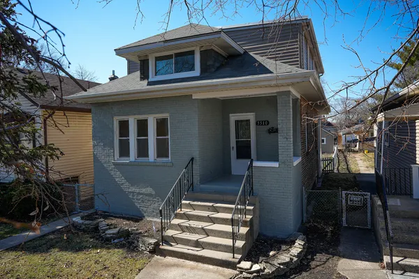 $474,000 | 3510 North Oketo Avenue, Chicago, IL 60634