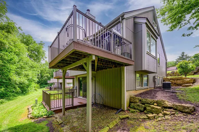 $199,000 | 19 Cedar Bluff Lane, Galena, IL 61036