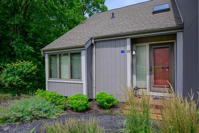 $199,000 | 19 Cedar Bluff Lane, Galena, IL 61036