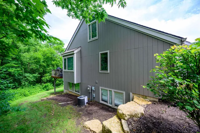 $199,000 | 19 Cedar Bluff Lane, Galena, IL 61036