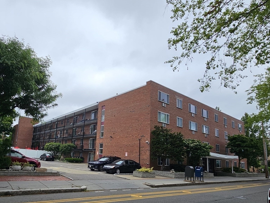 50 Green Street, Unit 107 Brookline, MA 02446 - Photo 2 of 17