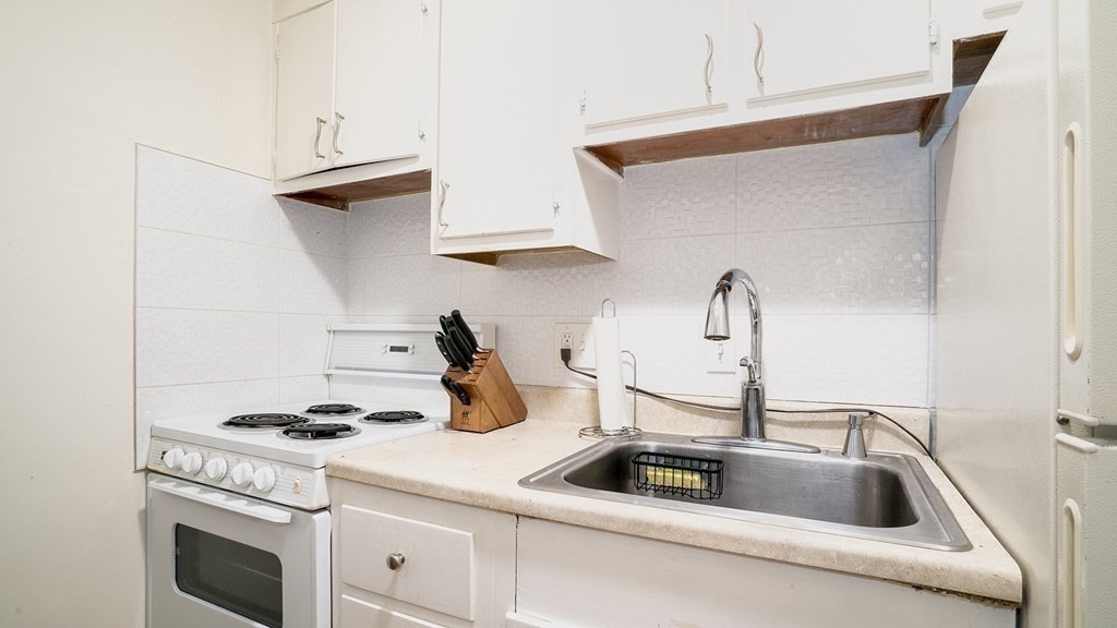 50 Green Street, Unit 107 Brookline, MA 02446 - Photo 9 of 17