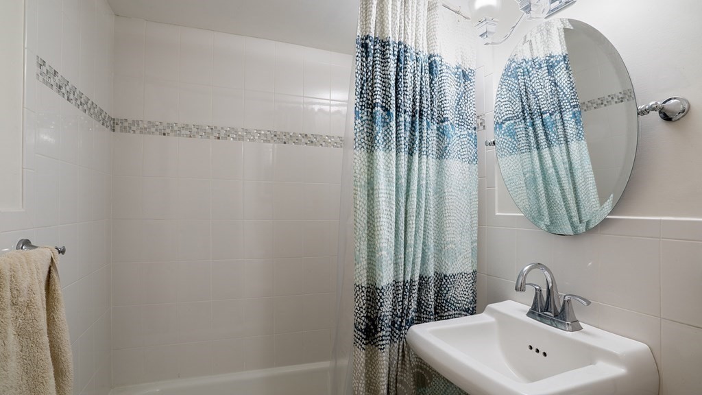 50 Green Street, Unit 107 Brookline, MA 02446 - Photo 10 of 17