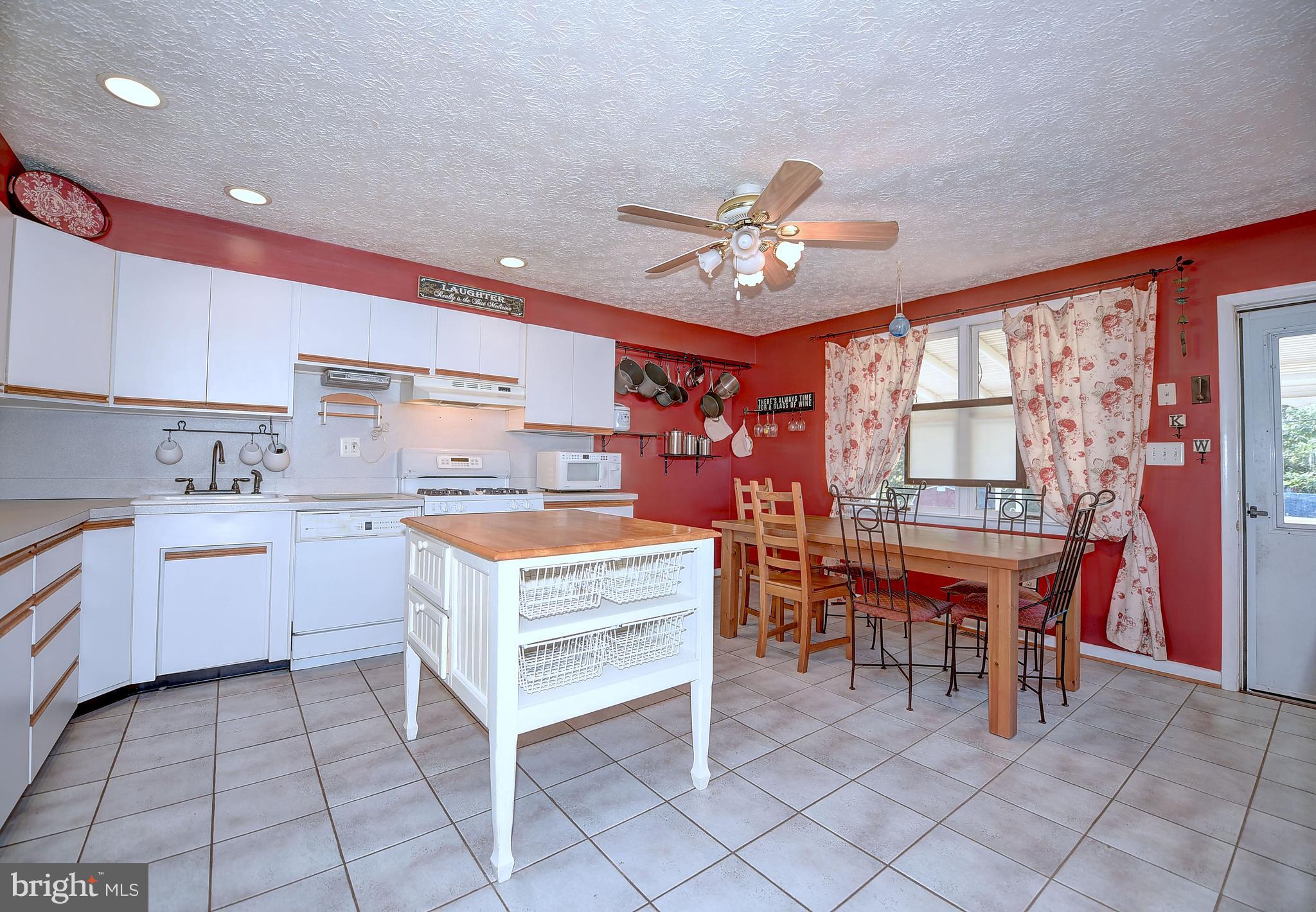 9104 Orbitan Road Baltimore, MD 21234 - Photo 12 of 33 Gallery Image 12