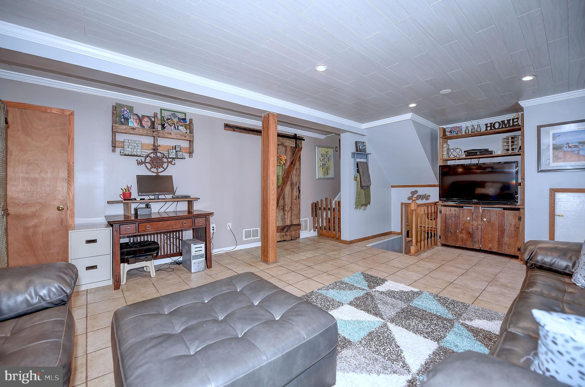 9104 Orbitan Road Baltimore, MD 21234 - Photo 21 of 33 Gallery Image 21