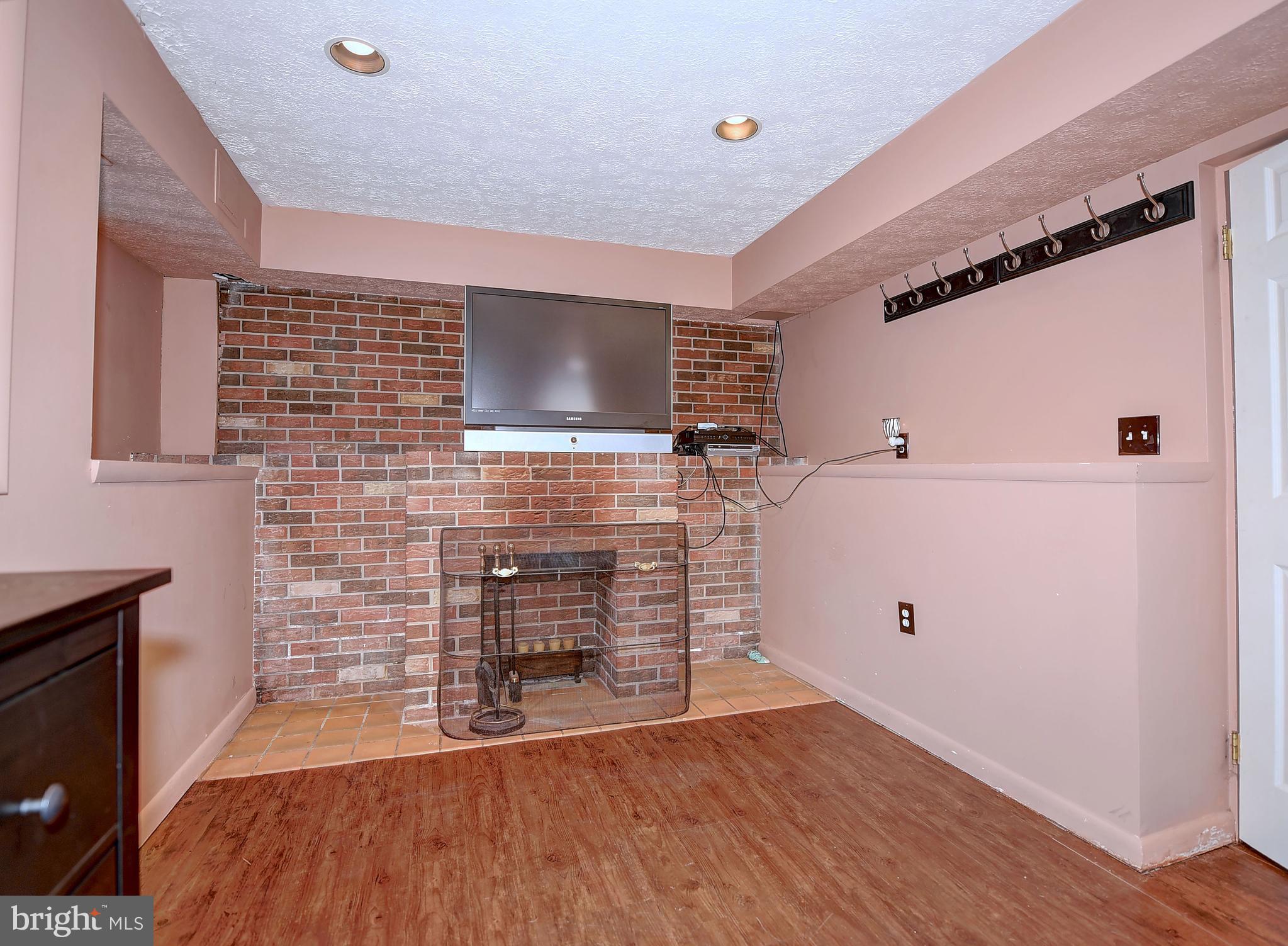 9104 Orbitan Road Baltimore, MD 21234 - Photo 26 of 33 Gallery Image 26