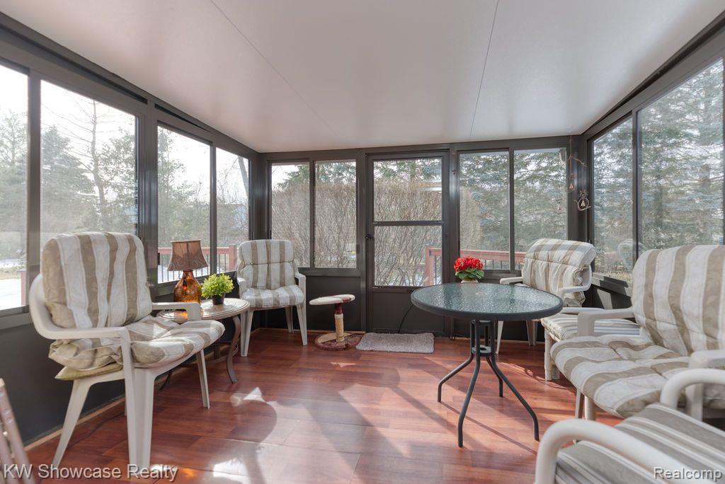 2254 Flanders Drive Rochester, MI 48307 - Photo 12 of 25 Enclosed Patio