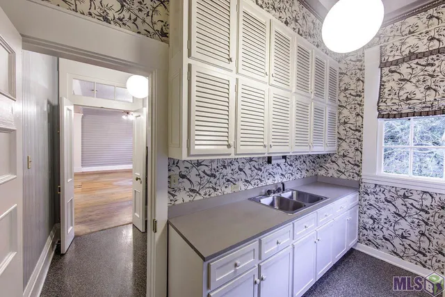 $2,300,000 | 4084 Highway 311, Houma, LA 70360