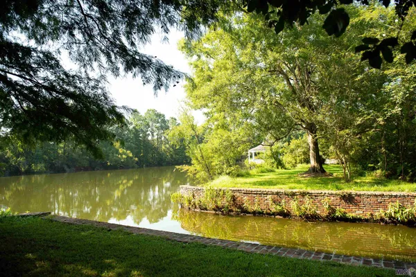 $2,300,000 | 4084 Highway 311, Houma, LA 70360