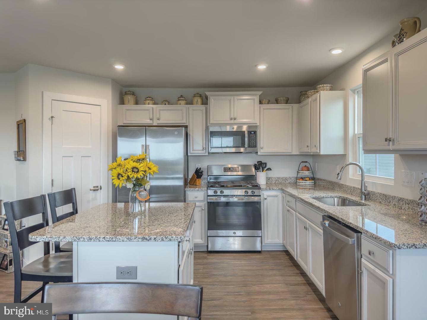 18 Bustleton Millville, NJ 08332 - Photo 3 of 20