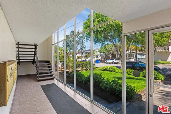 $6,100,000 | 525 North Francisca Avenue, Redondo Beach, CA 90277