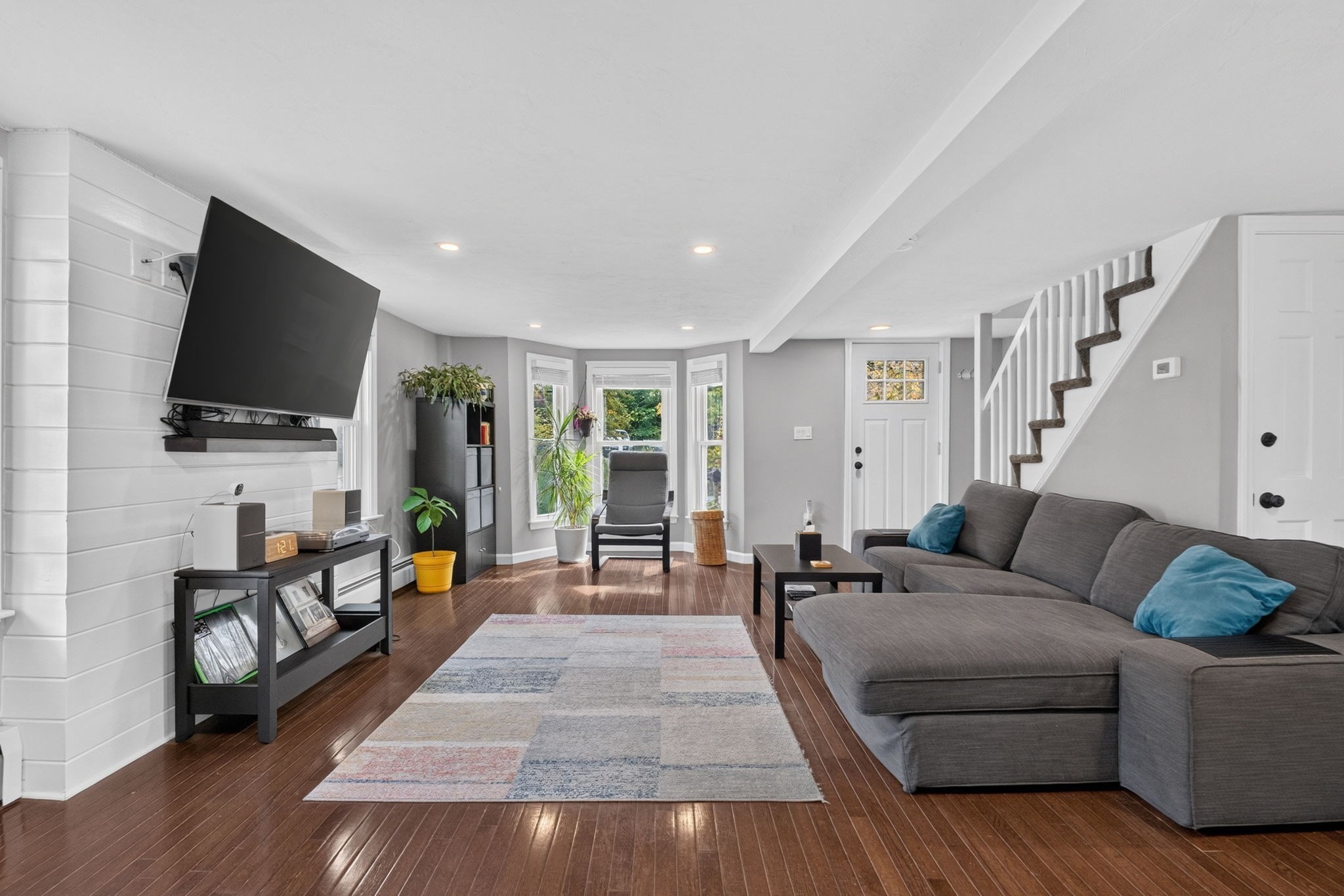 81 Littleton Road Chelmsford, MA 01824 - Photo 2 of 41 Gallery Image 2