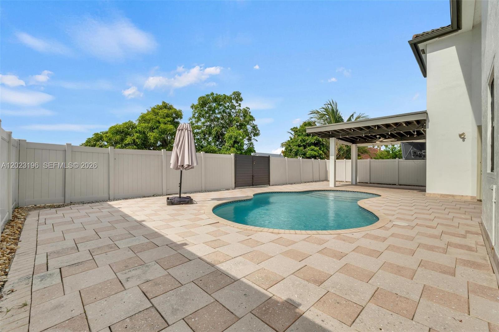 16125 Southwest 65th Lane Miami, FL 33193 - Photo 40 of 68