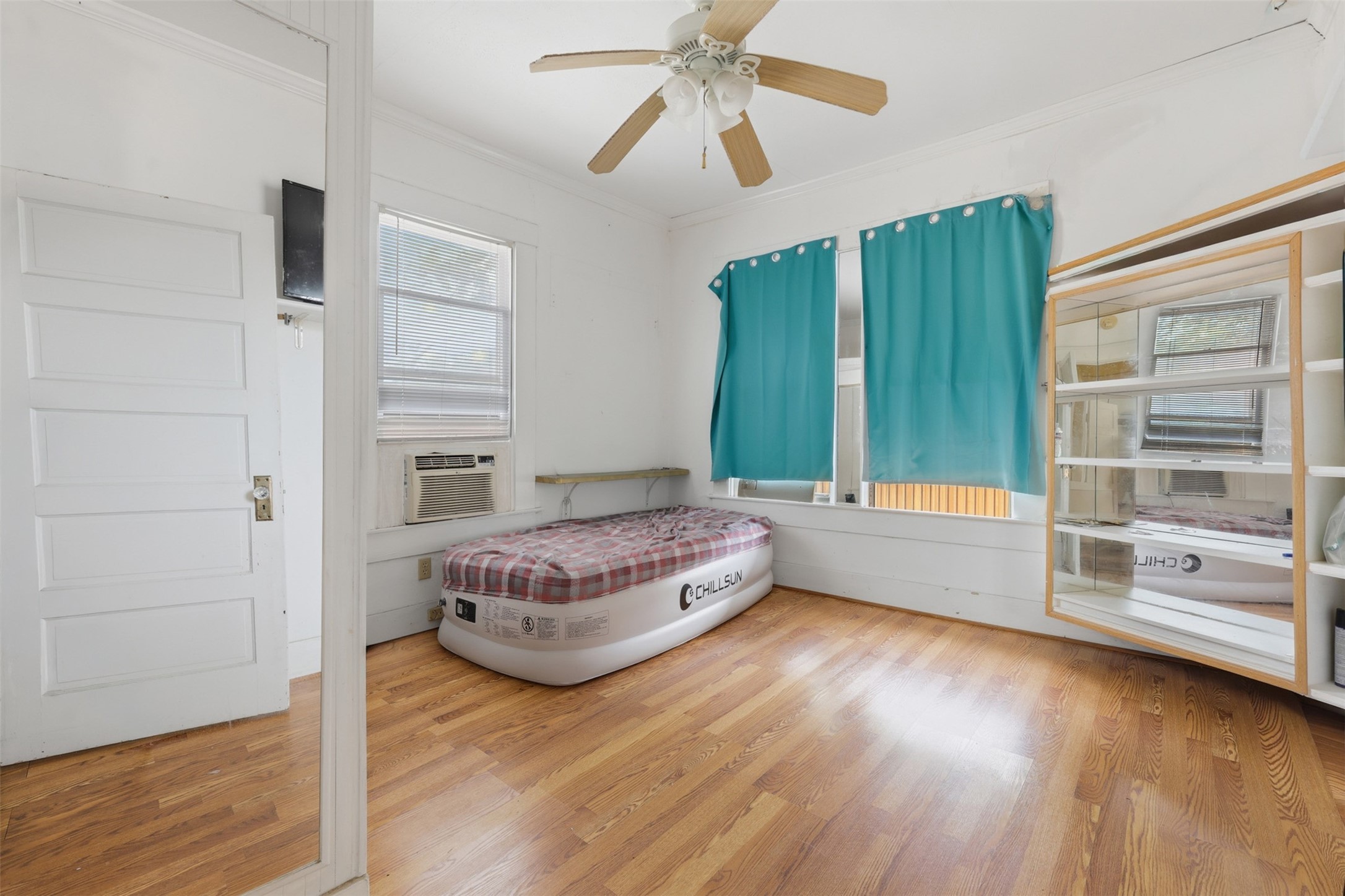 516 North Everton Street Houston, TX 77003 - Photo 7 of 15