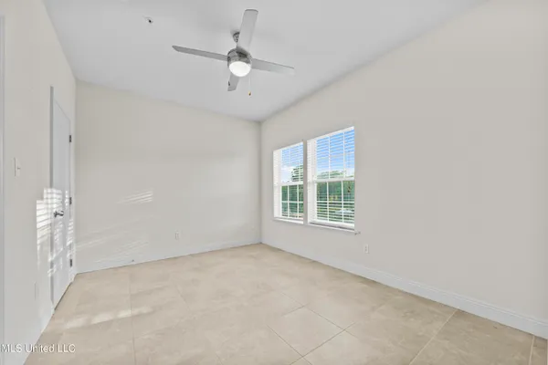 $327,500 | 116 Davis Avenue, Unit E, Pass Christian, MS 39571