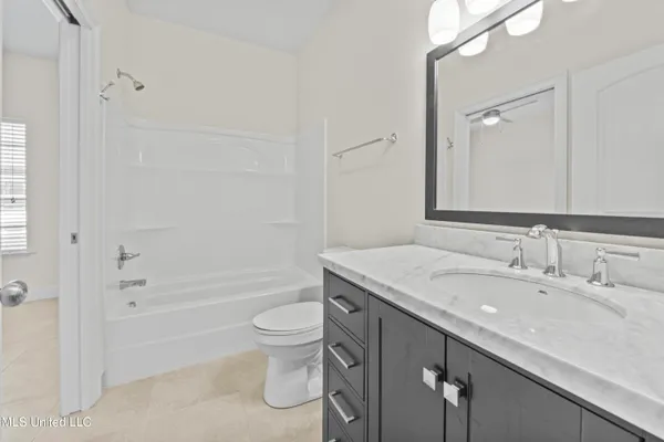 $327,500 | 116 Davis Avenue, Unit E, Pass Christian, MS 39571