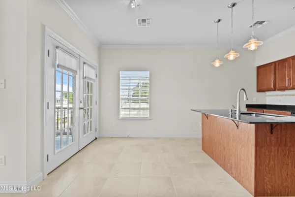 $327,500 | 116 Davis Avenue, Unit E, Pass Christian, MS 39571