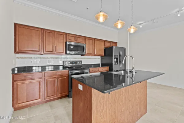 $327,500 | 116 Davis Avenue, Unit E, Pass Christian, MS 39571