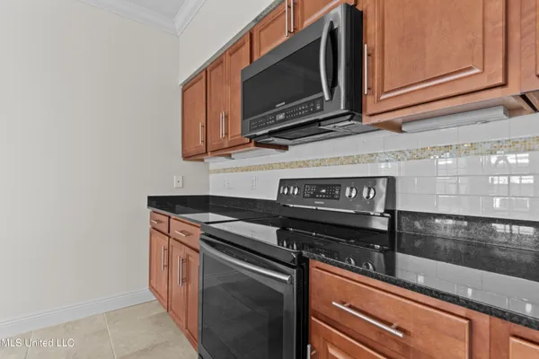 $327,500 | 116 Davis Avenue, Unit E, Pass Christian, MS 39571