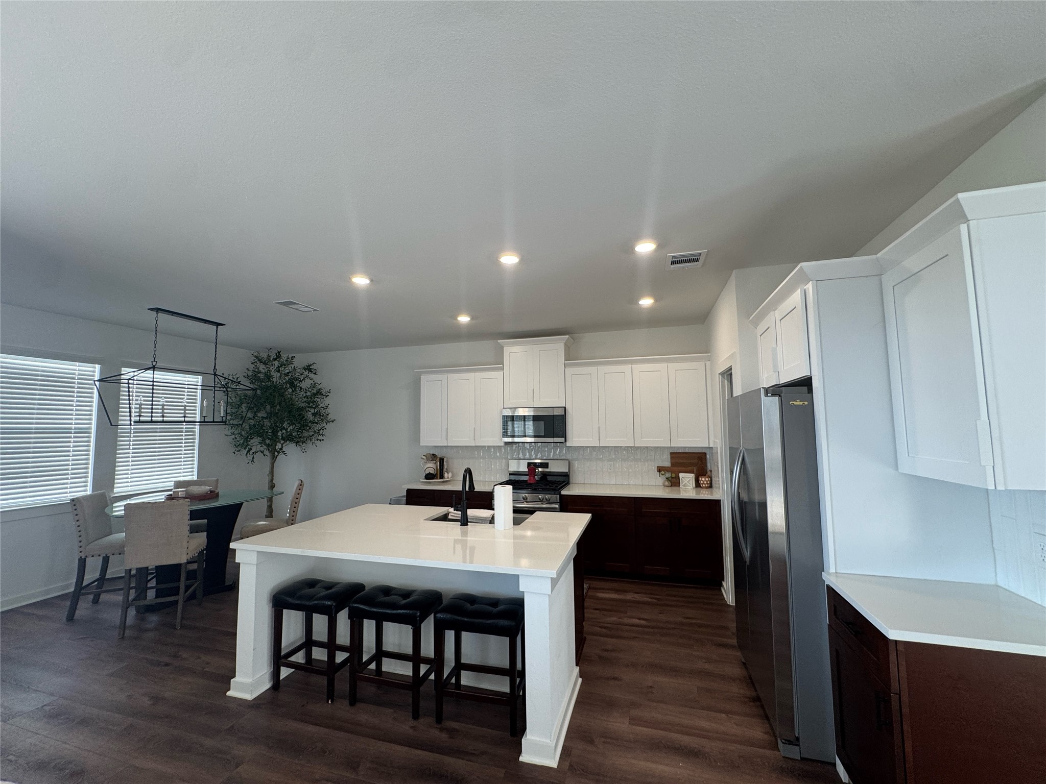 6630 Escondido Drive Rosharon, TX 77583 - Photo 11 of 49 Gallery Image 11