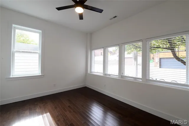 $1,740 | 3186 Oak Hill Avenue, St. Louis, MO 63116