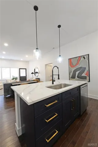 $1,740 | 3186 Oak Hill Avenue, St. Louis, MO 63116