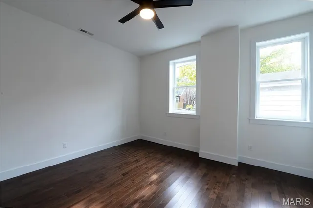 $1,740 | 3186 Oak Hill Avenue, St. Louis, MO 63116