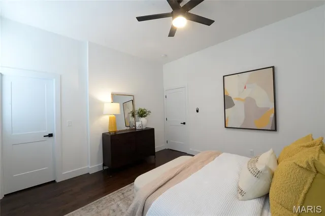 $1,740 | 3186 Oak Hill Avenue, St. Louis, MO 63116