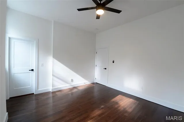 $1,740 | 3186 Oak Hill Avenue, St. Louis, MO 63116