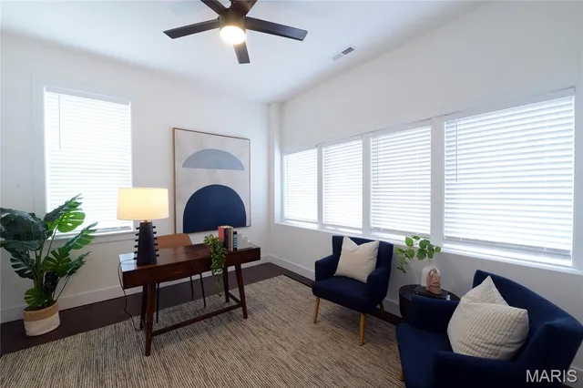 $1,740 | 3186 Oak Hill Avenue, St. Louis, MO 63116