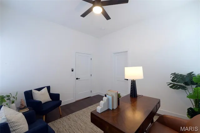 $1,740 | 3186 Oak Hill Avenue, St. Louis, MO 63116