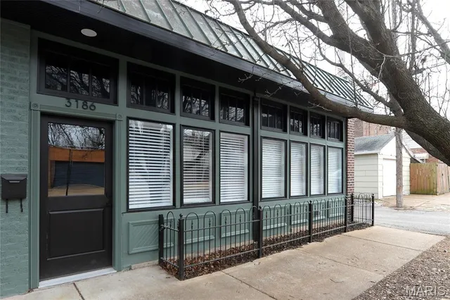 $1,740 | 3186 Oak Hill Avenue, St. Louis, MO 63116
