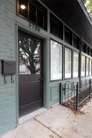 $1,740 | 3186 Oak Hill Avenue, St. Louis, MO 63116