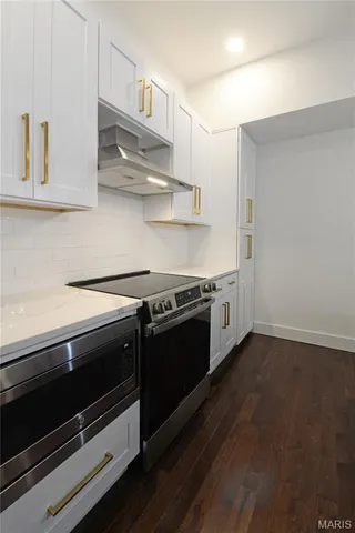 $1,740 | 3186 Oak Hill Avenue, St. Louis, MO 63116