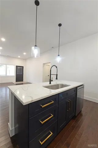 $1,740 | 3186 Oak Hill Avenue, St. Louis, MO 63116