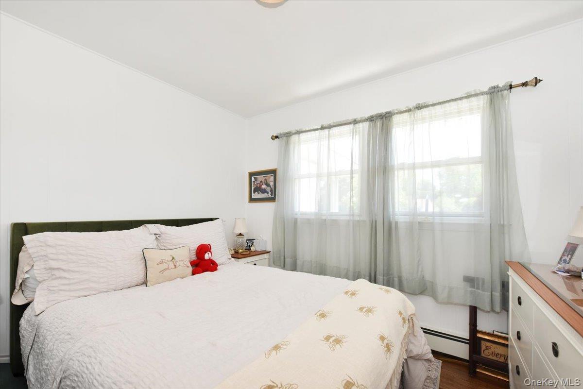 44 Peppermint Road Commack, NY 11725 - Photo 20 of 35